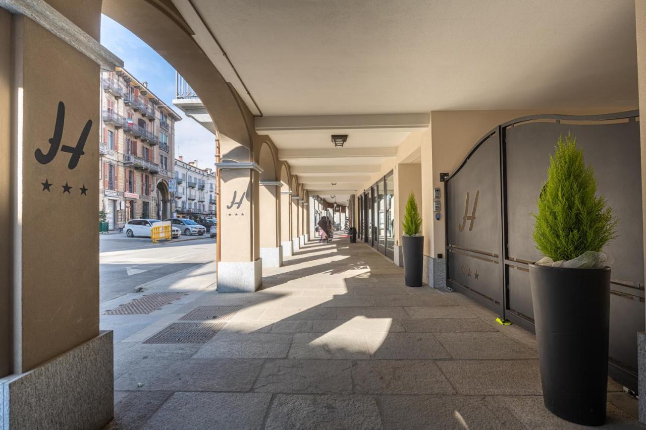 Hotel & Apartments " Perpoin " Saluzzo Luaran gambar